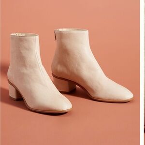 Anthropologie Emmaline Bootie size 8